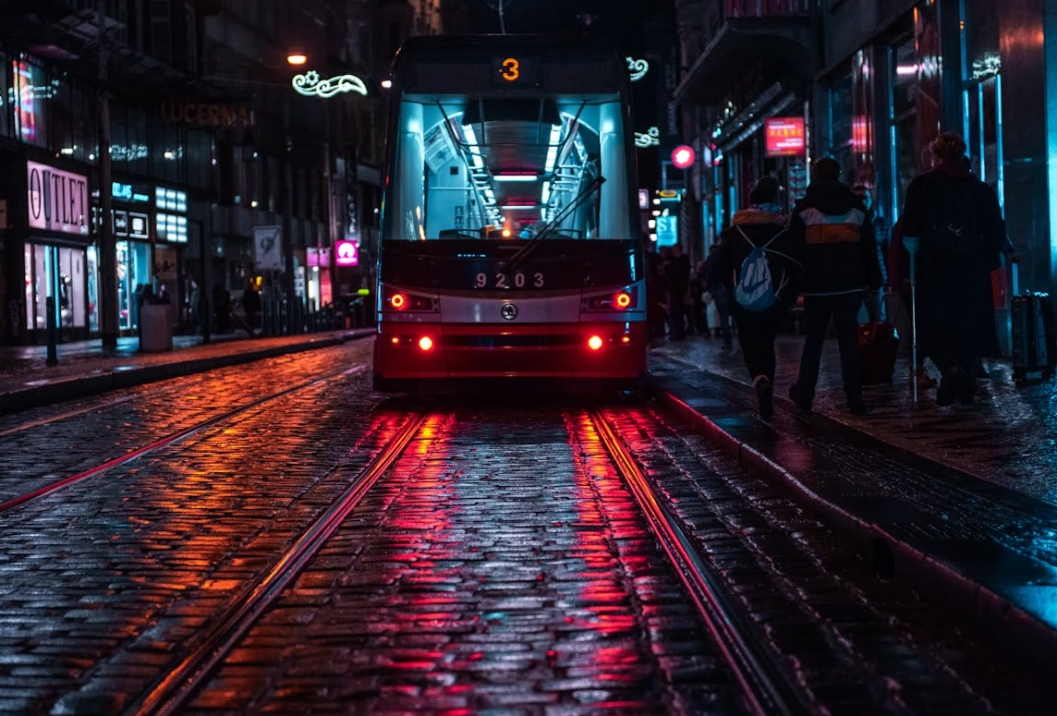 Przystanek tramwajowy przy Liceum Plastycznym wraca do użytku po sześciomiesięcznej przerwie